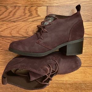 Clarks eggplant burgundy leather lace up ankle boots